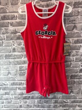 NWT Georgia Bulldogs jump suit
Rivalry Threads Red/ Tee with White Trim